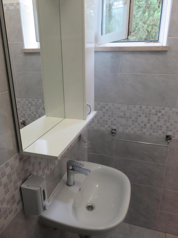 Apartmani Mm Starigrad Exterior photo