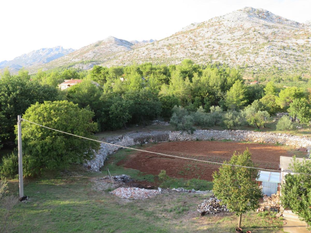 Apartmani Mm Starigrad Exterior photo