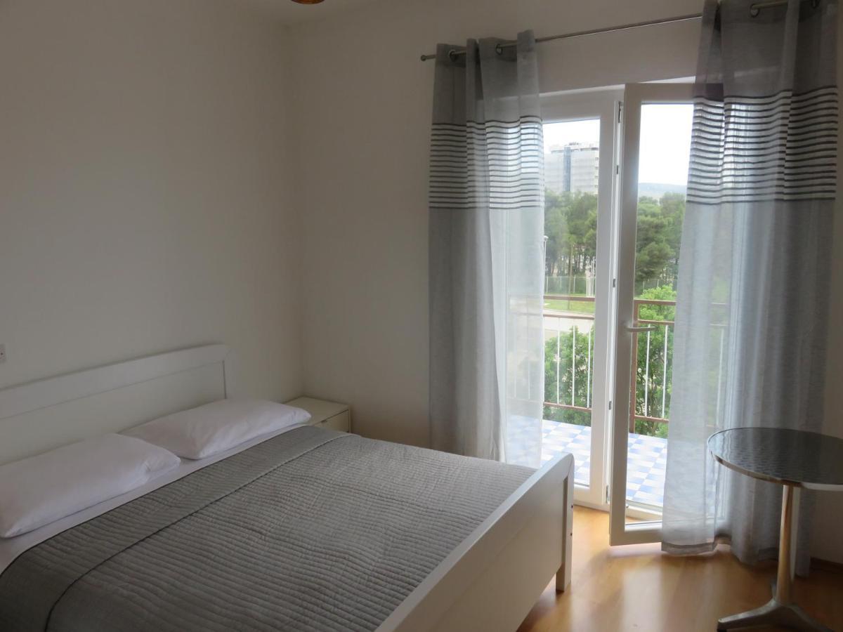 Apartmani Mm Starigrad Exterior photo