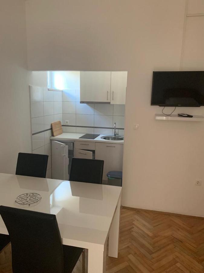 Apartmani Mm Starigrad Exterior photo