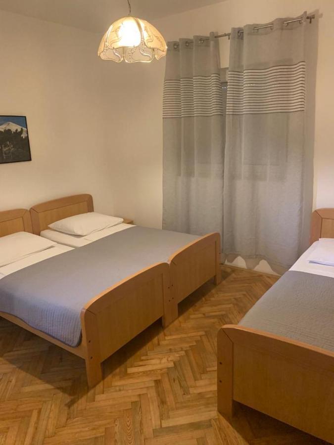 Apartmani Mm Starigrad Exterior photo